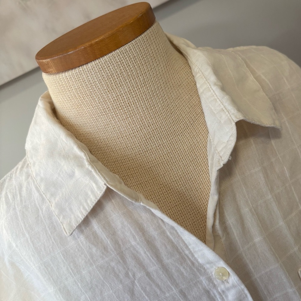Women’s Off-White Button-Up Shirt - Picture 2 of 8